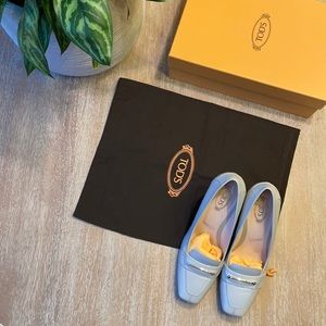 Tod’s Women’s Leather Gray Block Black Heel Size 38